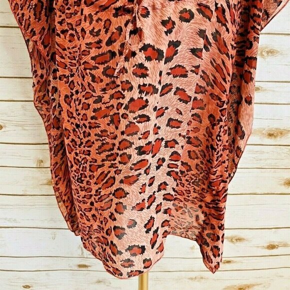 CASTAWAY Women Short Batwing Sleeve Pull Over Animal Print Shirt Size 14/XL-NWT - Picture 3 of 11